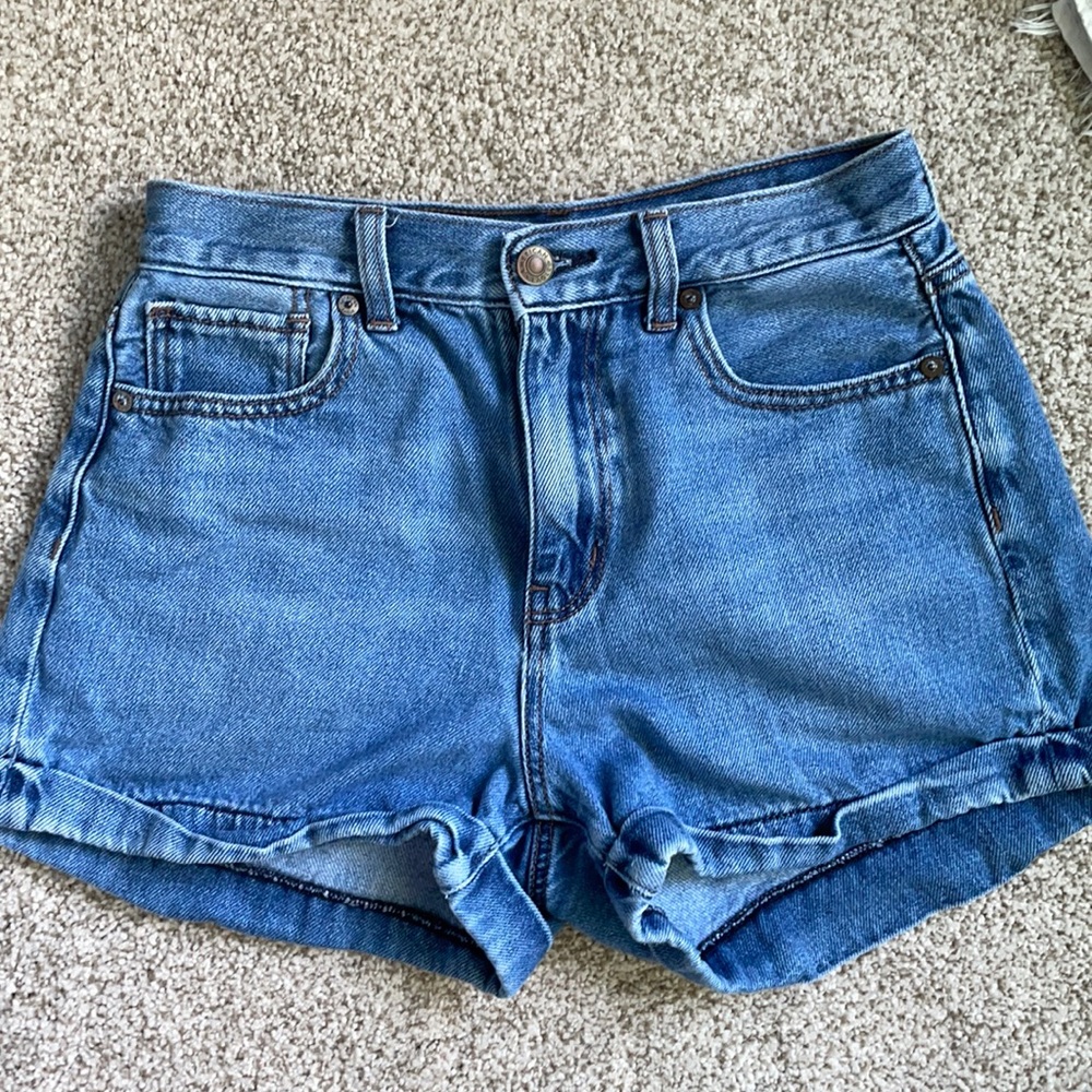 AEO Mom Short - Size 2
